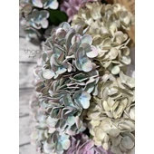 Élethű virágcsokrok