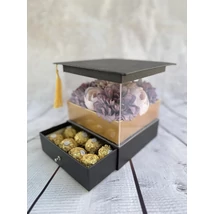 Ballagási fiókos fekete virágbox, vegyes lila virágokkal