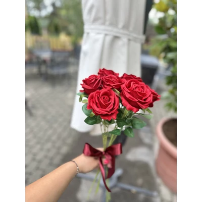 Élethű bársony vörös rózsa csokor - 7 szálas,  51 cm